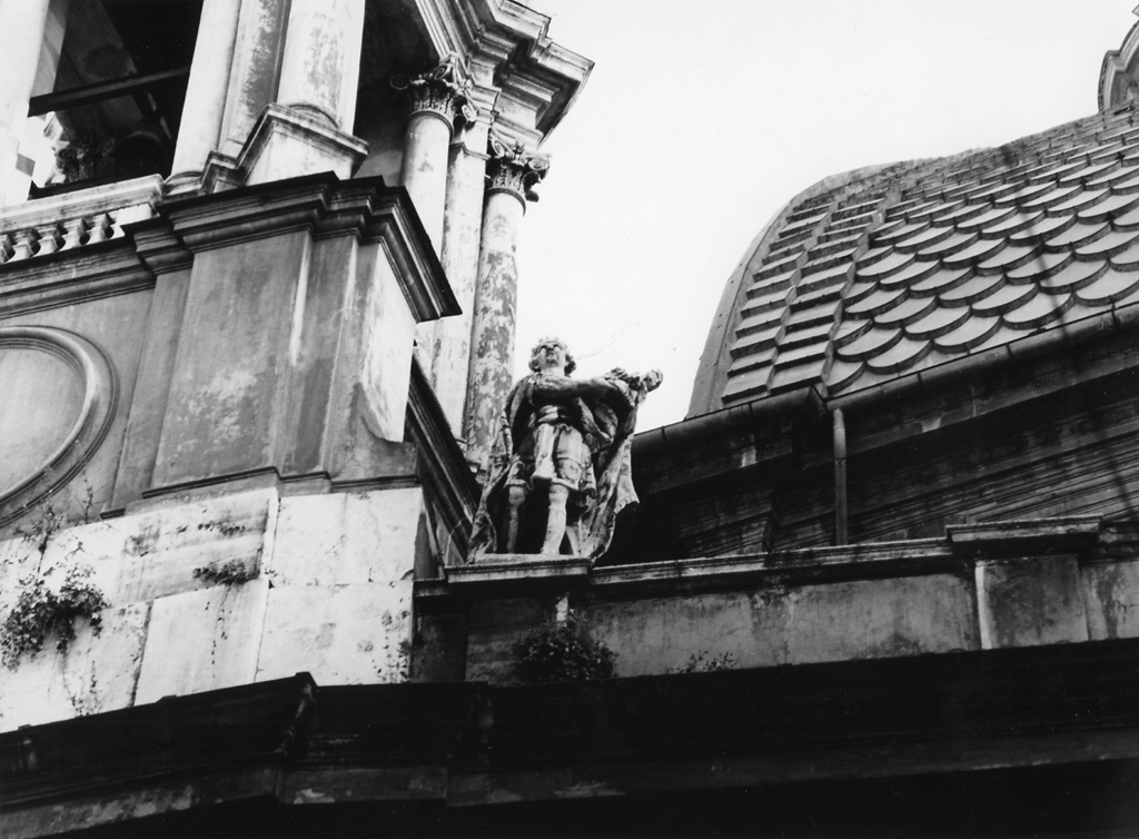 San Luigi dei Francesi (scultura, elemento d'insieme) di Carcani Filippo, Morelli Lazzaro (ultimo quarto sec. XVII)