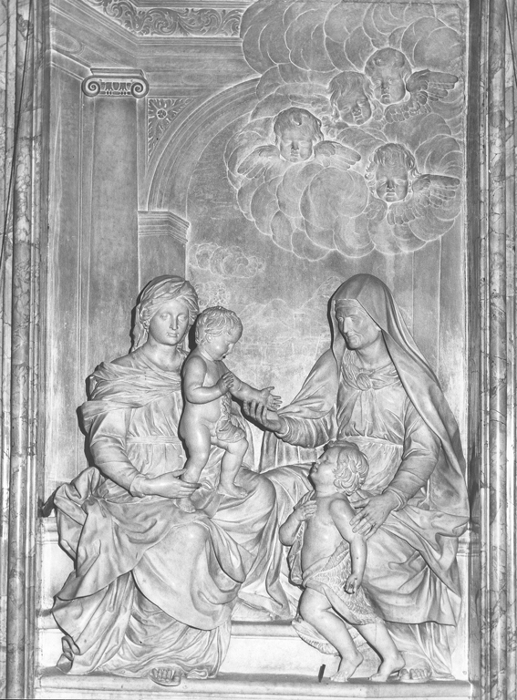Madonna con Bambino, Sant'Anna e San Giovannino (rilievo) di De Rossi Domenico (sec. XVII)