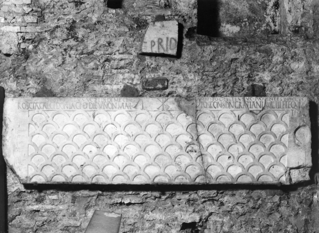 lastra, frammento - ambito romano (seconda metà sec. IV)