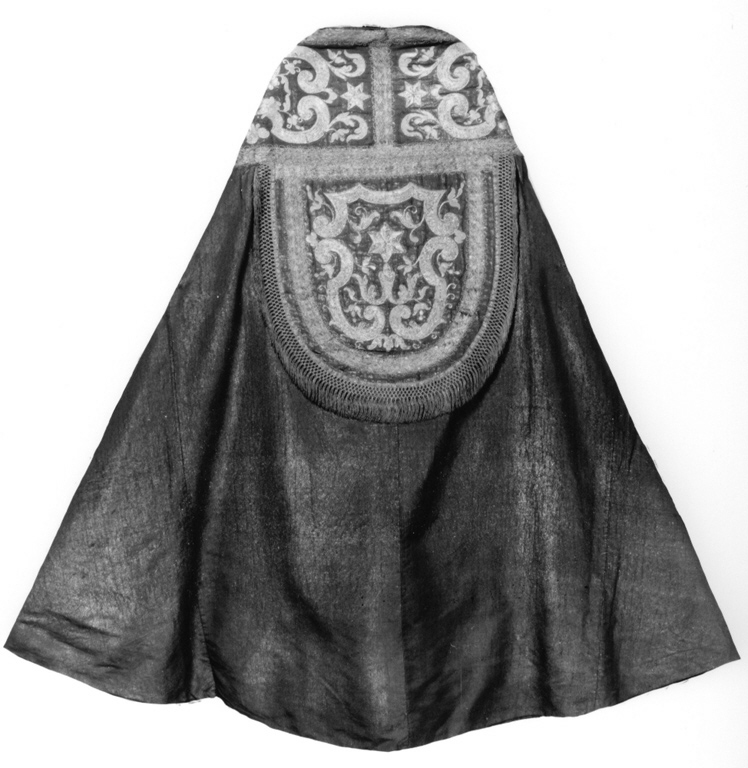 piviale - ambito romano (secc. XVI/ XVII)