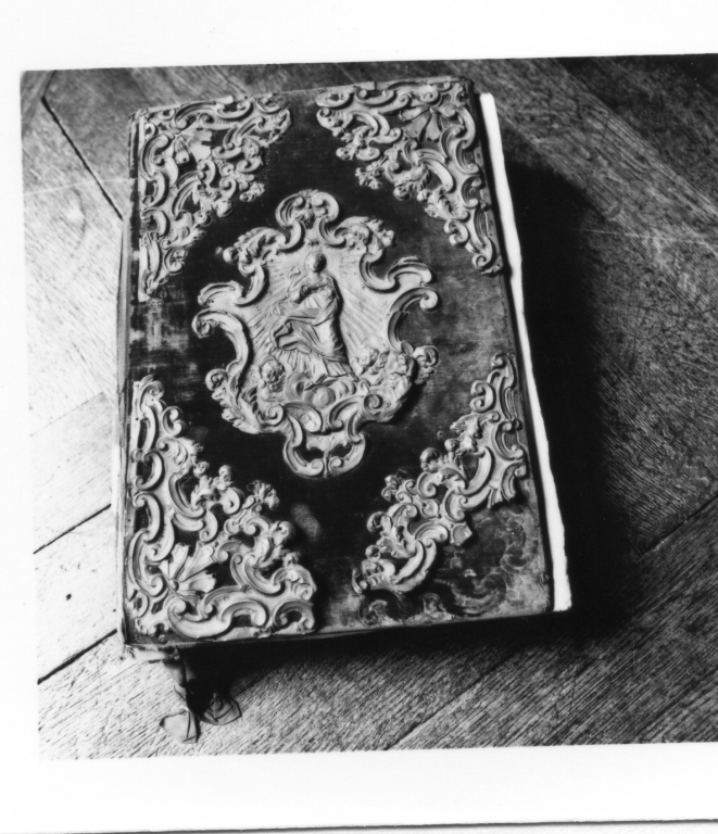 coperta di libro liturgico - manifattura romana (sec. XVIII)