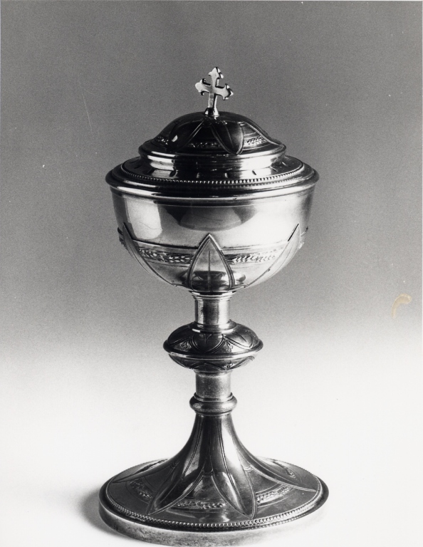 pisside - bottega Italia centrale (inizio sec. XX)