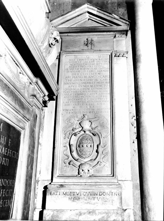 monumento funebre - ambito romano (sec. XVI)