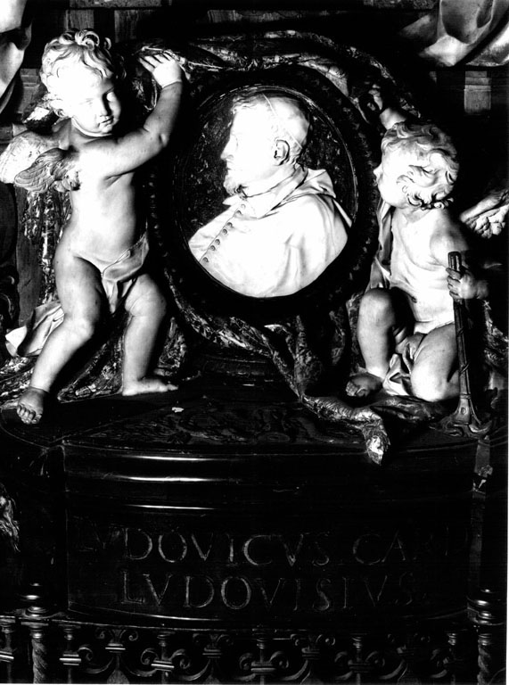 Angioletti reggimedaglione con ritratto del cardinale Ludovico Ludovisi (gruppo scultoreo) di Le Gros Pierre detto Pierre Le Gros il Giovane (sec. XVIII)
