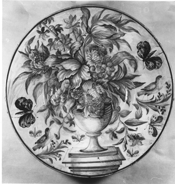 vaso con fiori e uccelli (piatto) di Fuina Gesualdo (sec. XVIII)