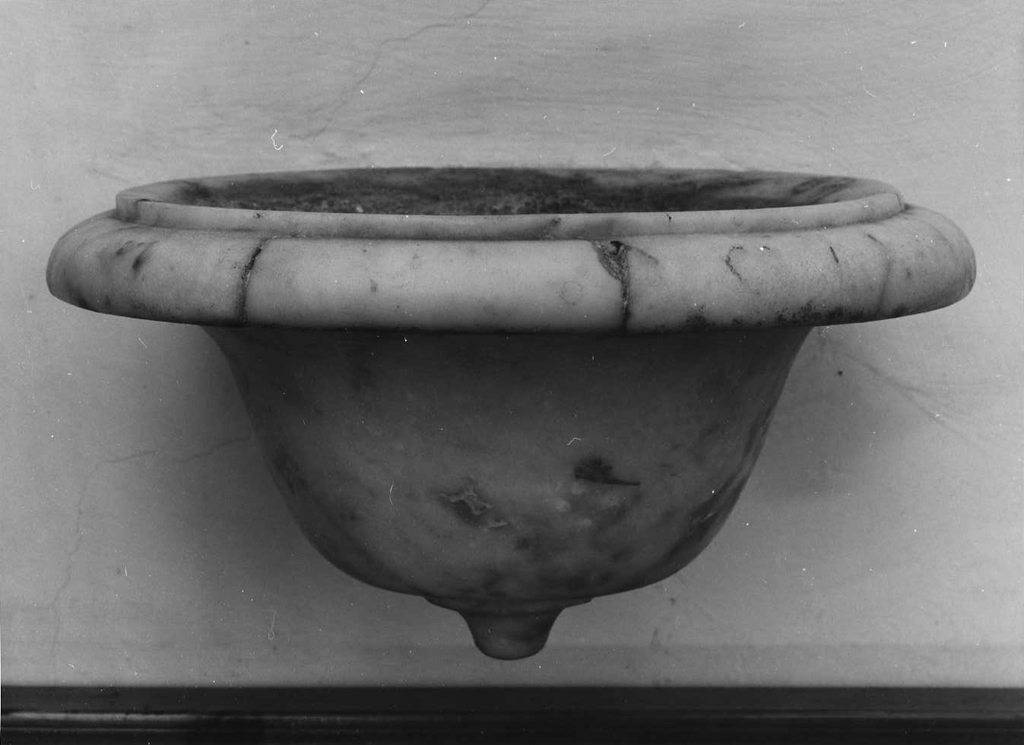 acquasantiera da parete - ambito romano (sec. XIX)