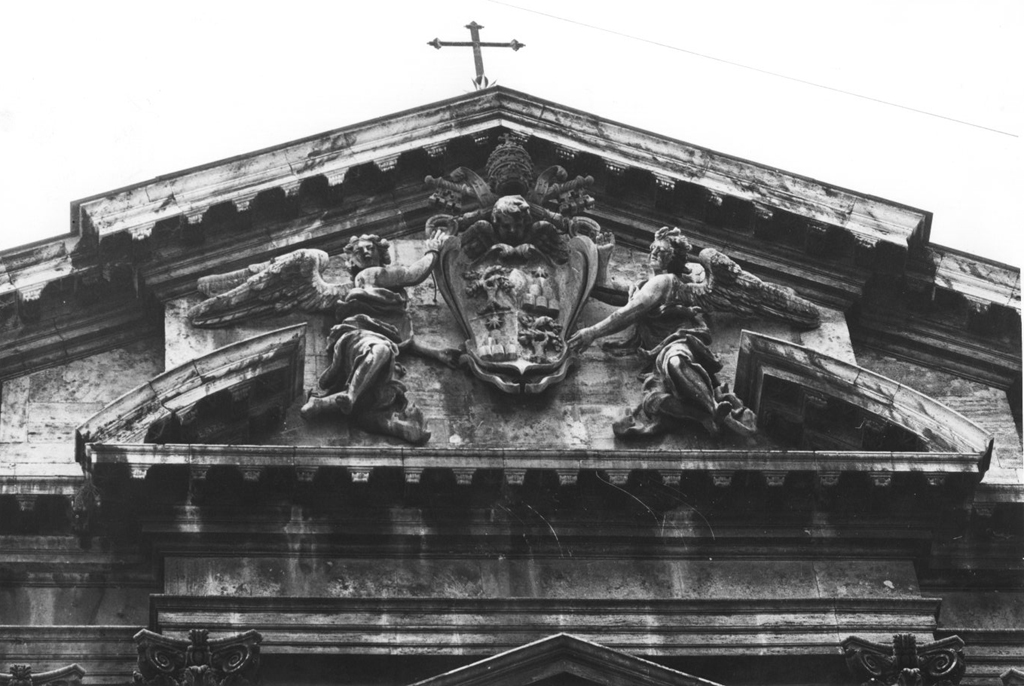 Stemma di Alessandro VII Chigi tra due angeli (rilievo) di Rainaldi Carlo (sec. XVII)