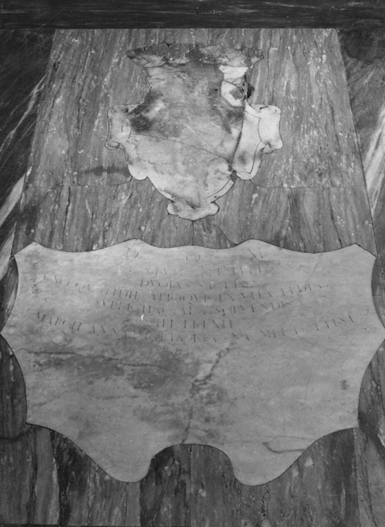 lapide tombale - ambito romano (sec. XVIII)