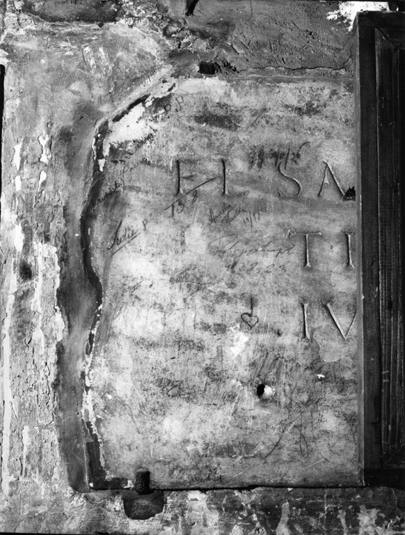 lapide tombale, frammento - ambito romano (secc. III/ IV)