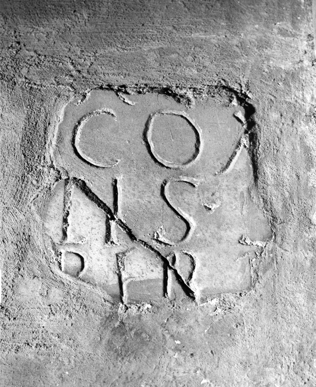 lapide tombale, frammento - ambito romano (secc. III/ IV)