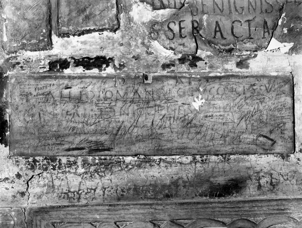 lapide tombale, frammento - ambito romano (secc. III/ IV)