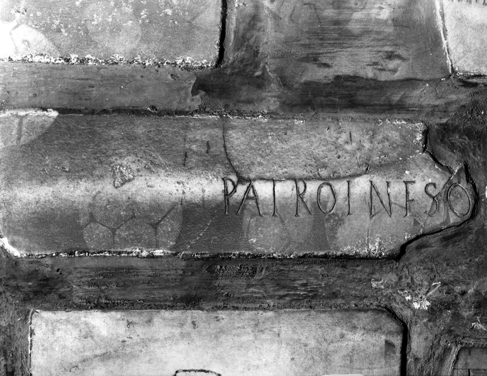 lapide tombale, frammento - ambito romano (secc. III/ IV)