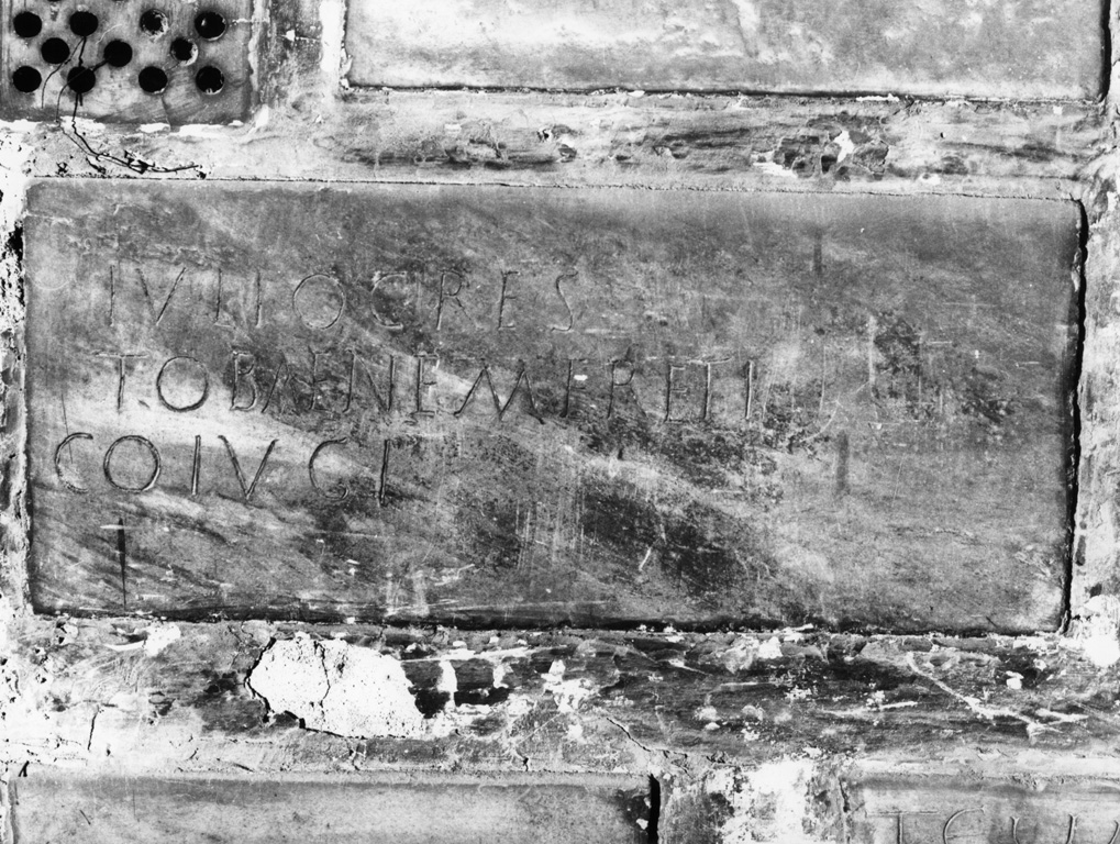 lapide tombale, frammento - ambito romano (secc. IV/ V)