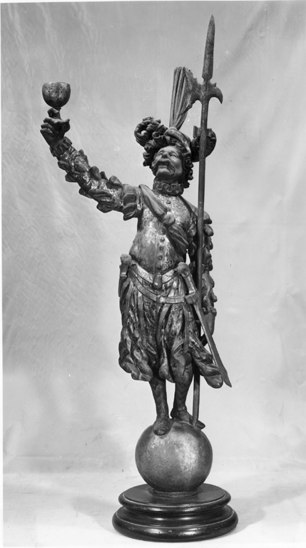 lanzichenecco in atto di brindare (statua) - manifattura tedesca (prima metà sec. XVII)