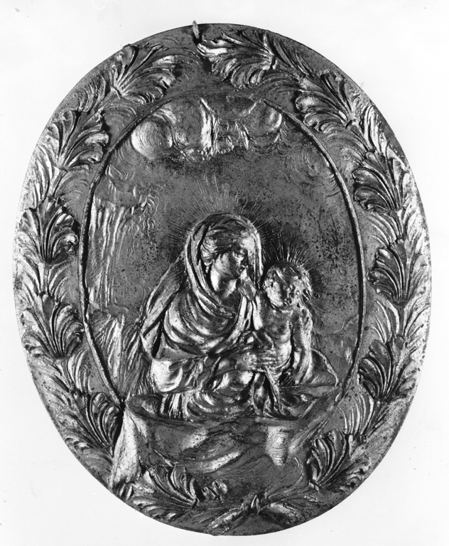 Madonna con Bambino (rilievo) di Pellegrini Alessio (sec. XVII)
