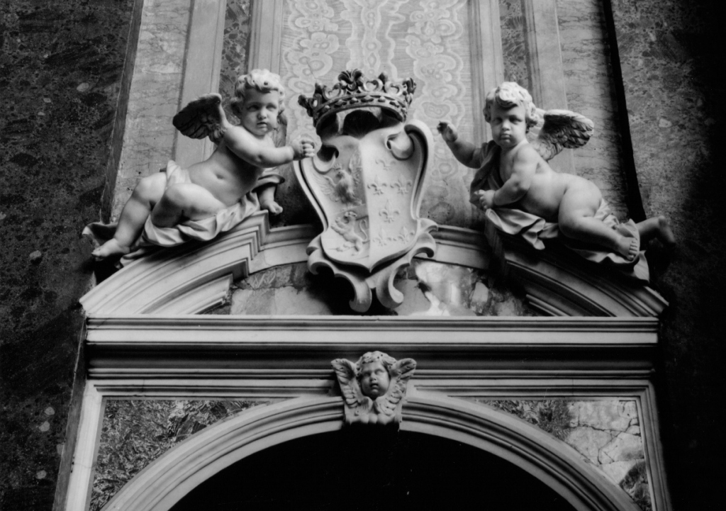 angeli sorreggenti stemma Marescotti (gruppo scultoreo) di Juvarra Filippo - ambito romano (sec. XVIII)