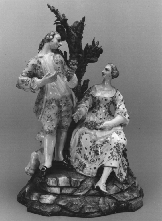 Coppia di giovani con amorini (scultura) di Bruschi Giuseppe (attribuito) - manifattura Ginori (Lorenzo) (sec. XVIII)