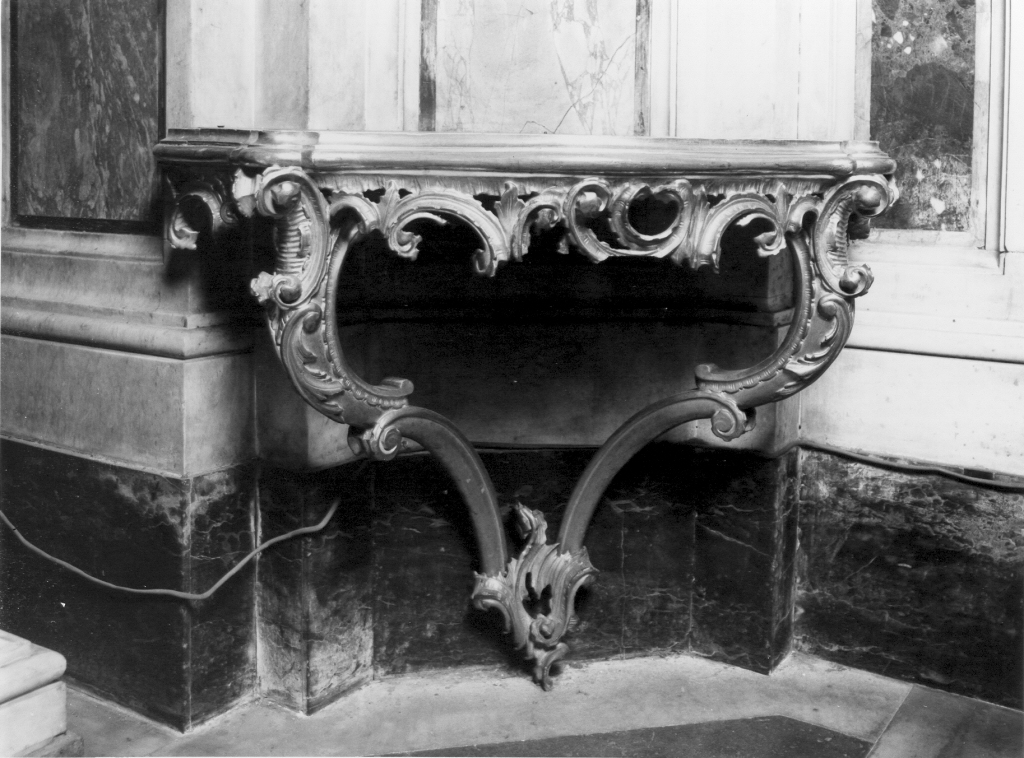 mensola - angolare - ambito romano (seconda metà sec. XVIII)