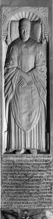 figura maschile distesa (lapide tombale) - ambito romano (sec. XV)