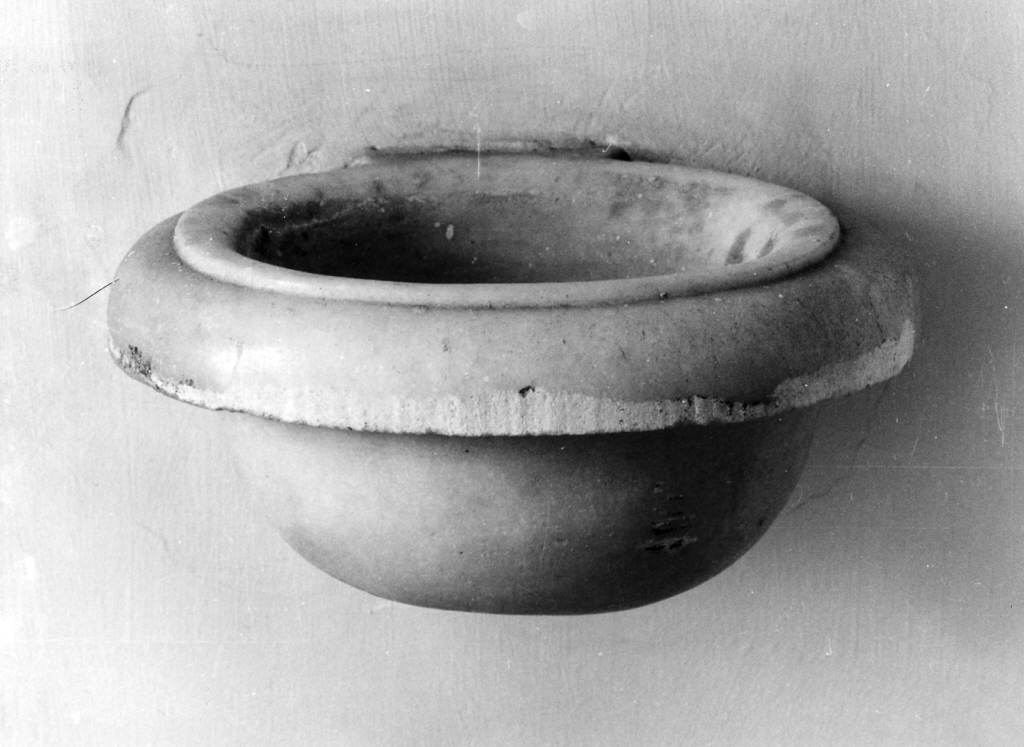 acquasantiera da parete - ambito romano (sec. XVII)