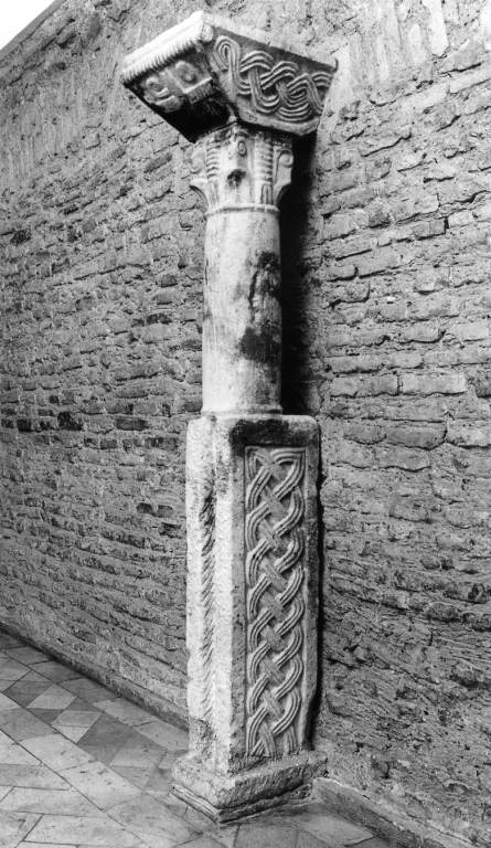 colonna - ambito romano (sec. VIII, sec. XII)