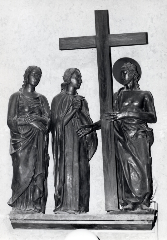 stazione VIII: Gesù consola le donne di Gerusalemme (Via Crucis) di Biagini Alfredo (secondo quarto sec. XX)