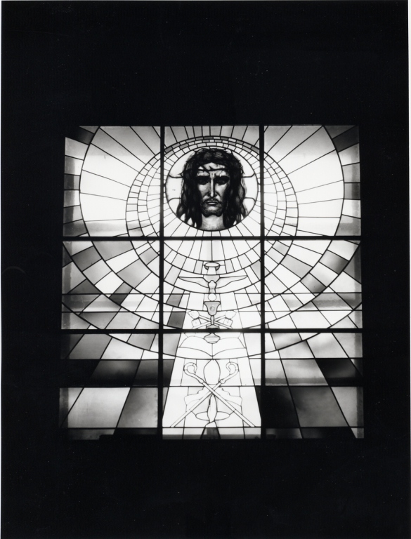 Cristo con simboli sacri (vetrata) - bottega Italia centrale (sec. XX)