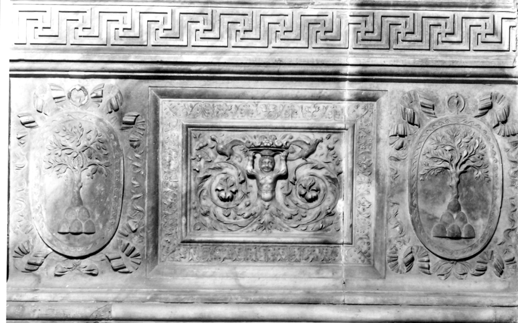 motivi decorativi a girali vegetali e figura antropomorfa (rilievo) di Mosca Simone (sec. XVI)