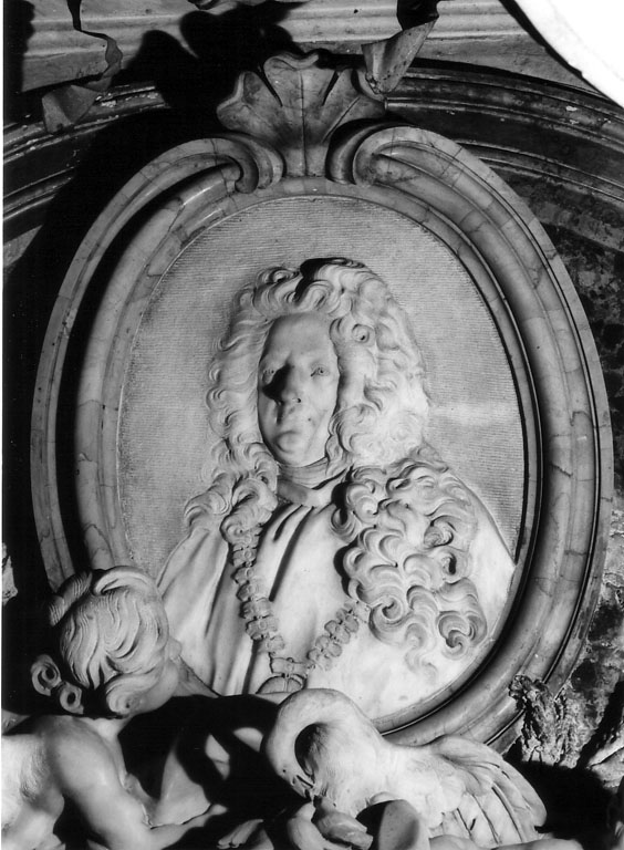 ritratto di Scipione Publicola Santacroce (rilievo) di Maini Giovanni Battista (sec. XVIII)