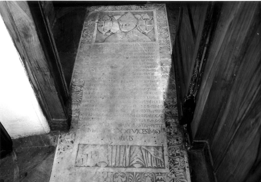 lastra tombale - ambito romano (sec. XV)