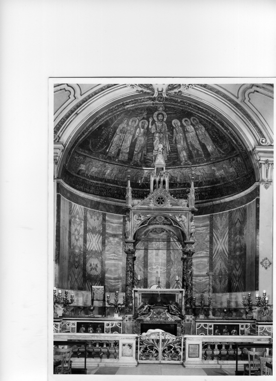 altare maggiore di Maderno Stefano - ambito romano (sec. XVII, sec. XVIII)