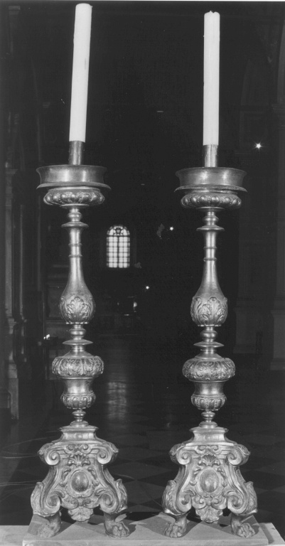 candeliere d'altare, serie - ambito romano (sec. XIX)