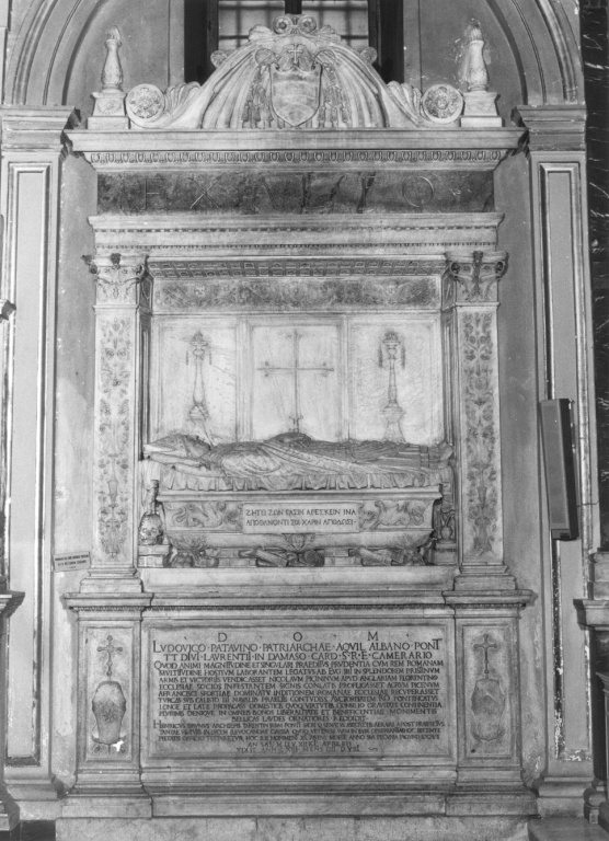 monumento funebre - ambito romano (sec. XVI)