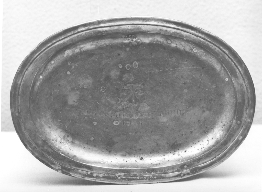 piatto - ambito romano (sec. XVIII)