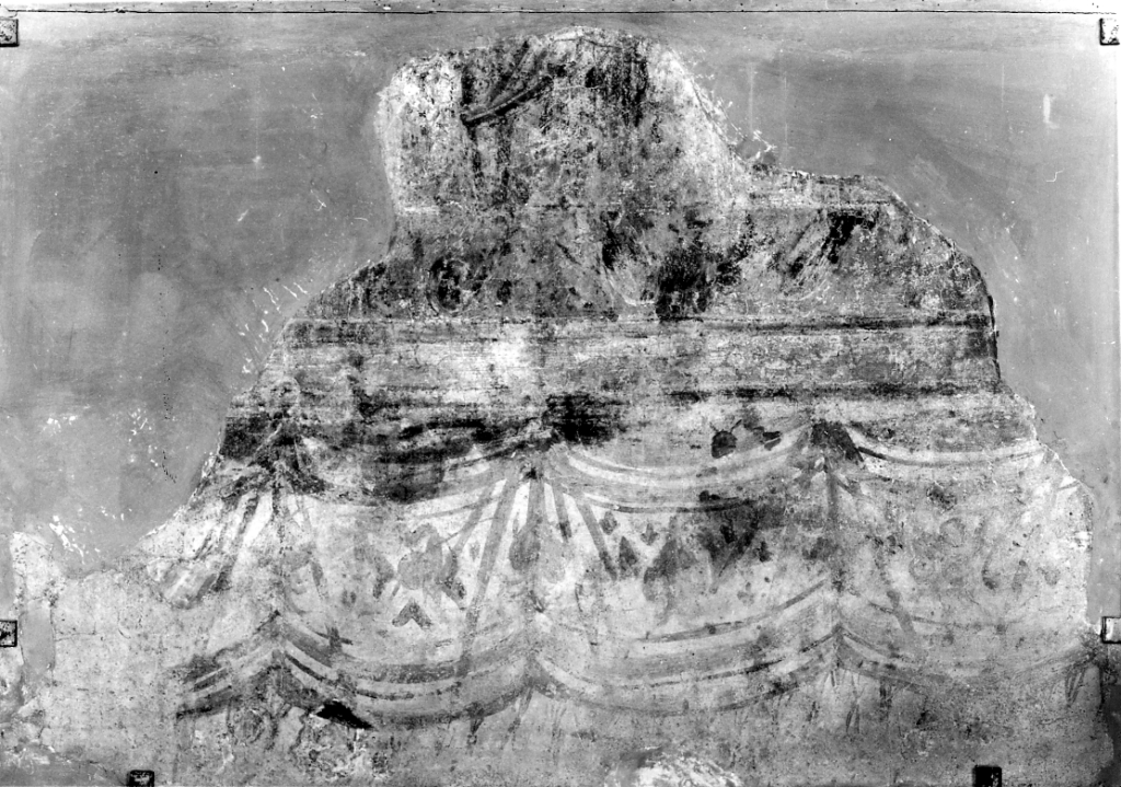 motivo ornamentale a tendaggio (dipinto) - ambito romano-bizantino (terzo quarto sec. VIII)