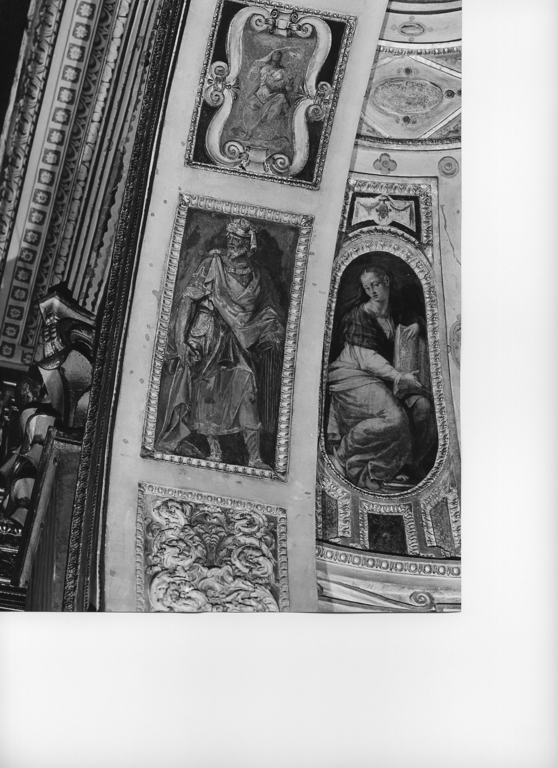 figura allegorica femminile (dipinto, elemento d'insieme) di Agresti Livio detto Ricciutino (attribuito) (sec. XVI)