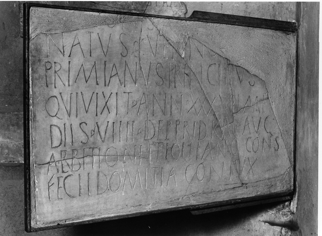 lapide tombale, frammento - ambito romano (sec. V)