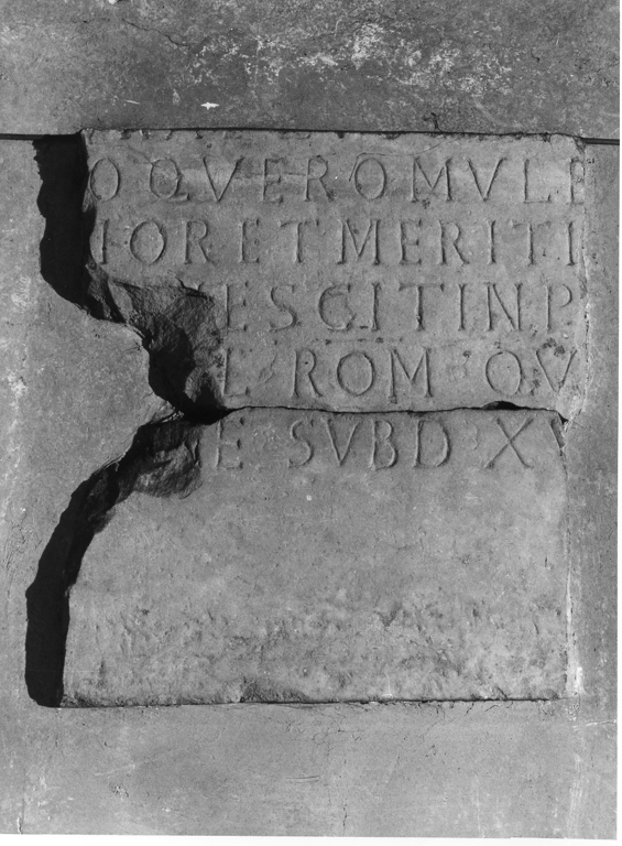 lapide tombale, frammento - ambito romano (sec. VI)