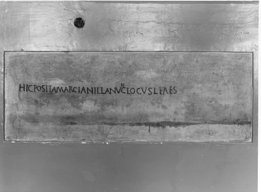 lapide tombale, opera isolata - ambito romano (sec. IV)