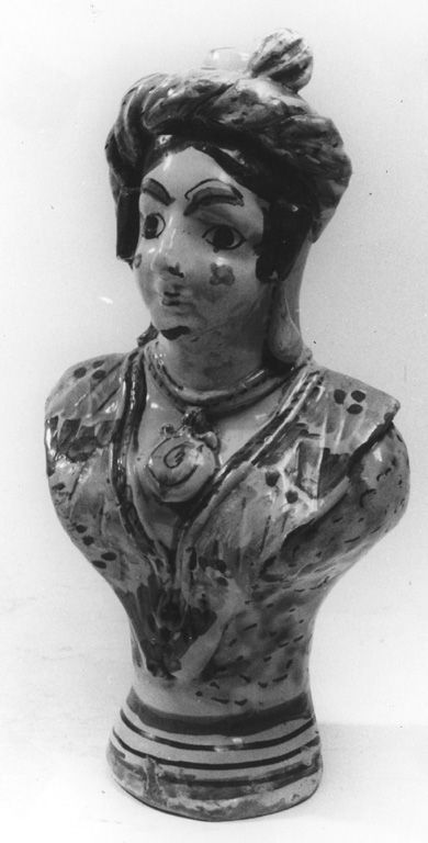 busto femminile (bottiglia) - manifattura di Grottaglie (seconda metà sec. XVIII)