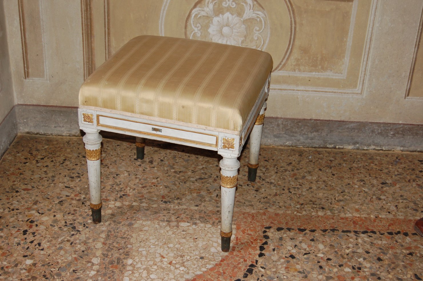 sgabello, serie - ambito lombardo (fine/inizio secc. XVIII/ XIX)