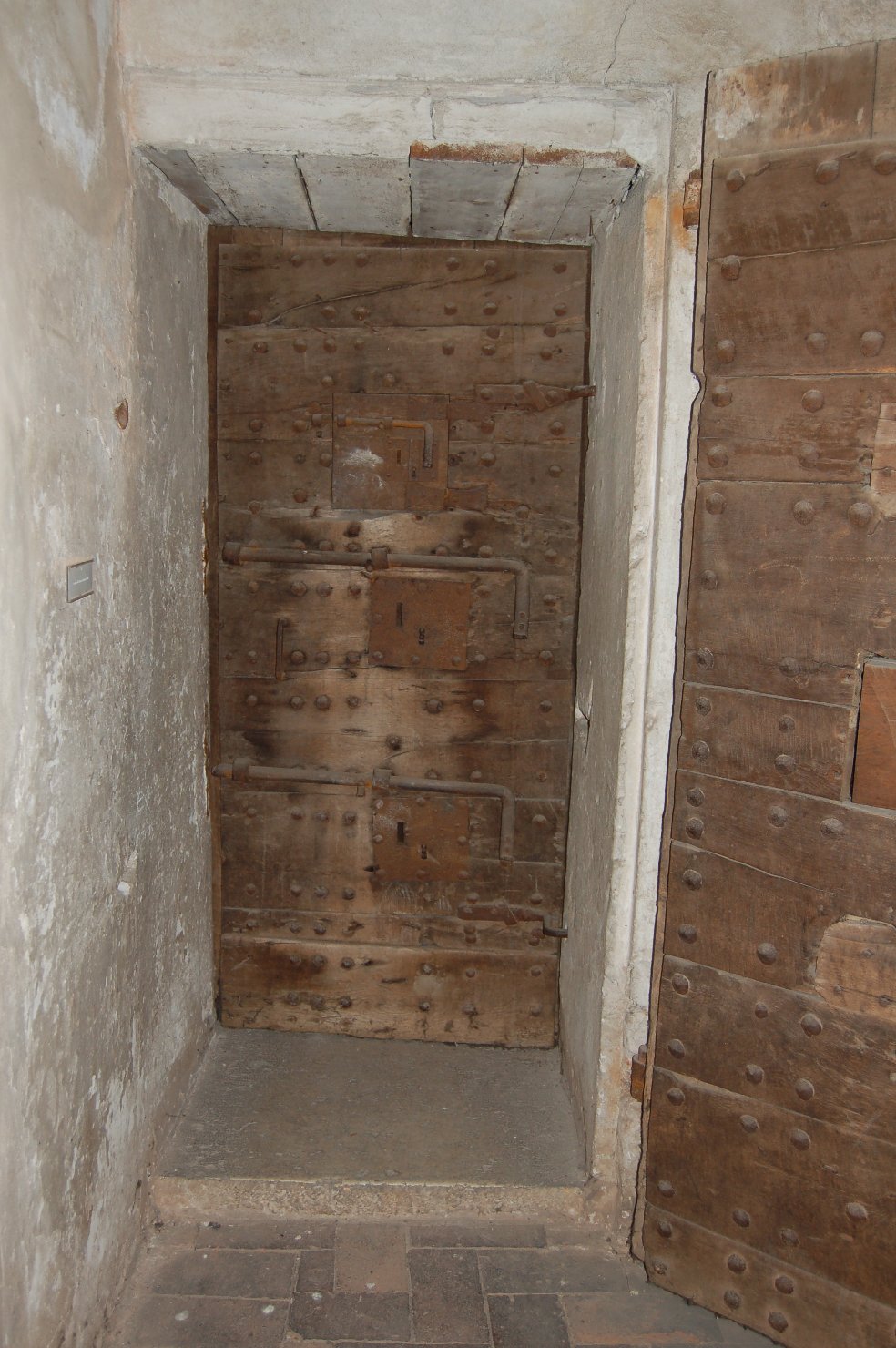 porta - ad un battente, opera isolata - produzione mantovana (sec. XIX)