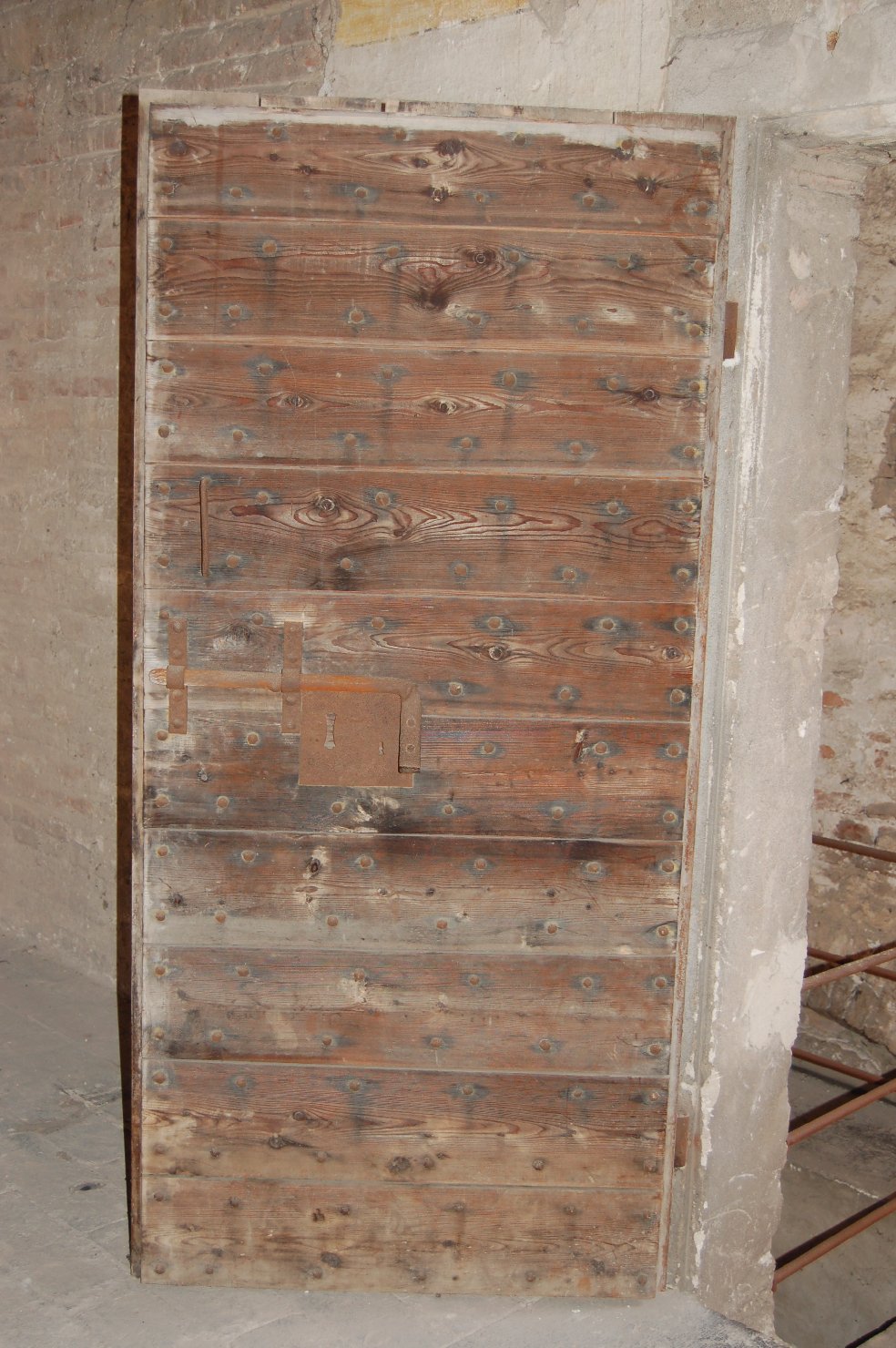 porta - ad un battente, opera isolata - produzione mantovana (prima metà sec. XIX, sec. XX)