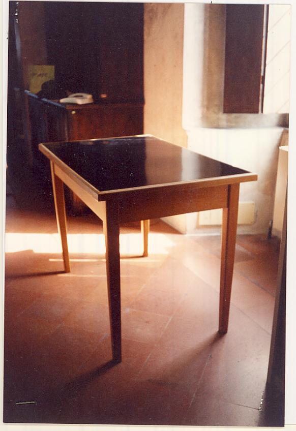 tavolo, serie - produzione mantovana (sec. XX)