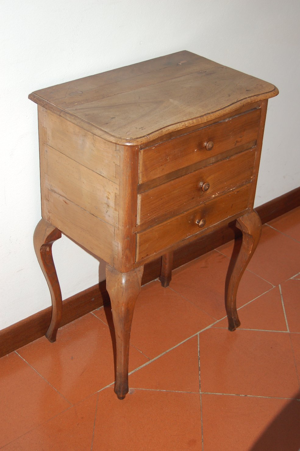 comodino, opera isolata - ambito italiano (terzo quarto sec. XX)