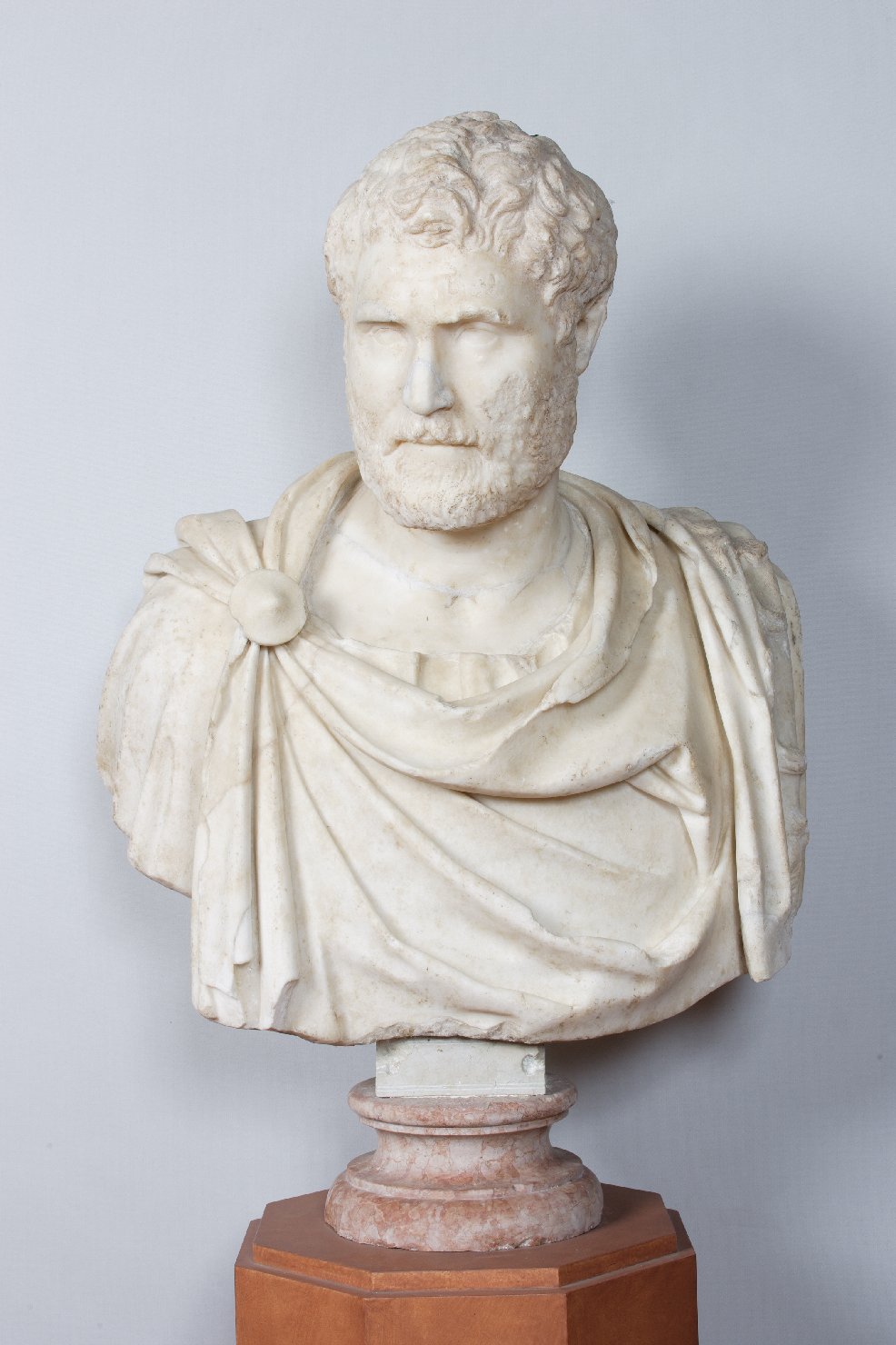 Ritratto virile (busto, opera isolata) - arte romana (metà sec. II)