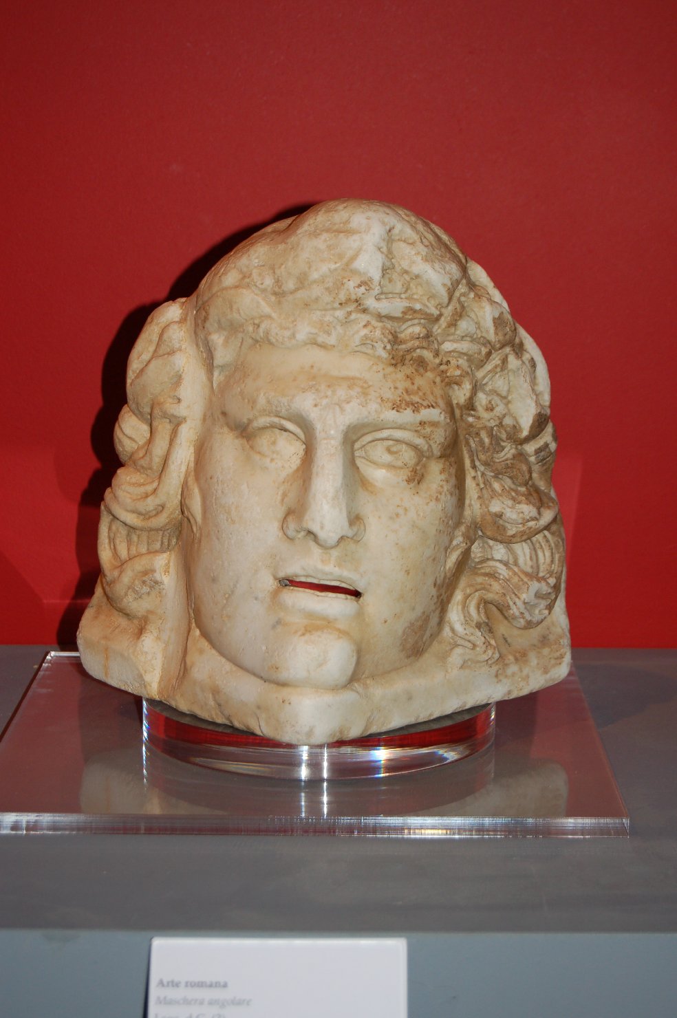 Maschera centrale (acroterio, frammento) - arte romana (terzo quarto sec. II)