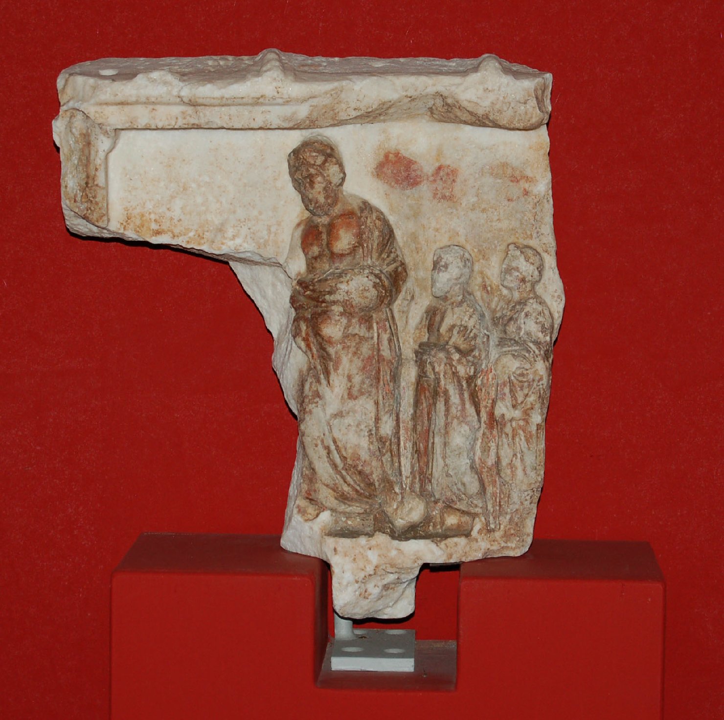 Scena di sacrificio (?) (rilievo, frammento) - arte greca (prima metà sec. IV a.C)