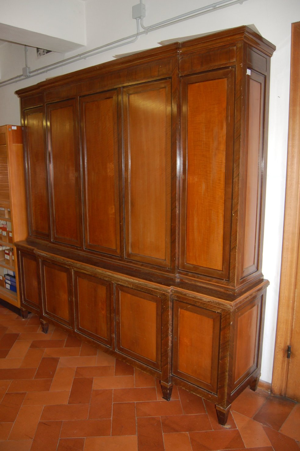 armadio libreria, opera isolata - ambito Italia settentrionale (sec. XX)