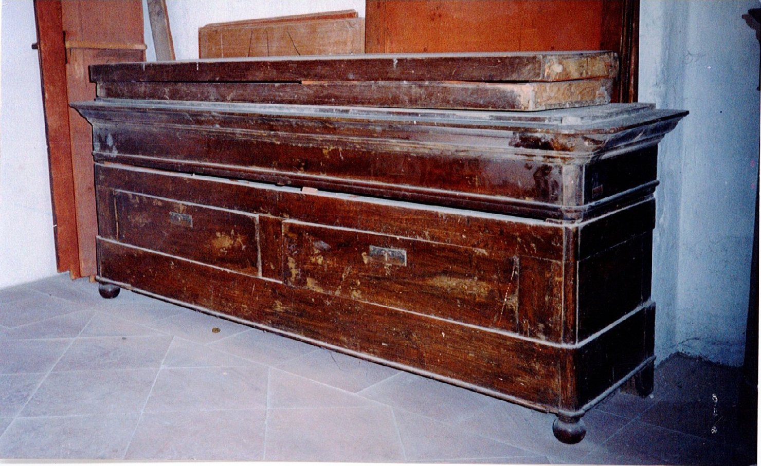 armadio, opera isolata - ambito Italia settentrionale (fine, inizio sec. XIX, sec. XX)